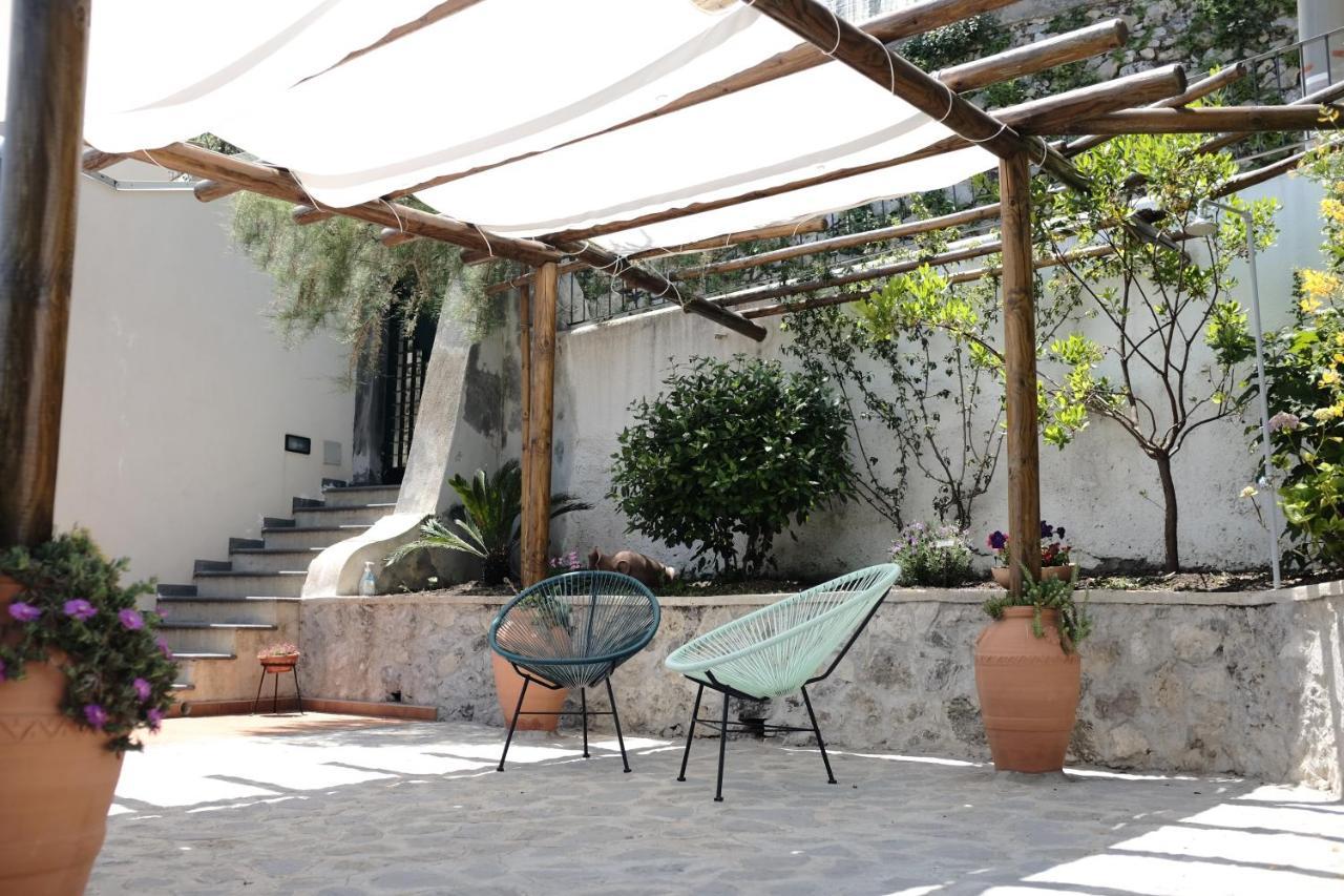 Dame Casa Vacanza Amalfi Exterior foto