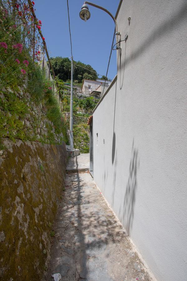 Dame Casa Vacanza Amalfi Exterior foto
